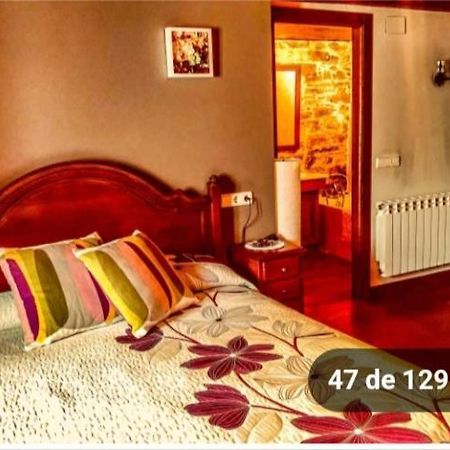 Apartamento La Corrada ซานตาเอวลาเลีย เด โอสโกส ภายนอก รูปภาพ