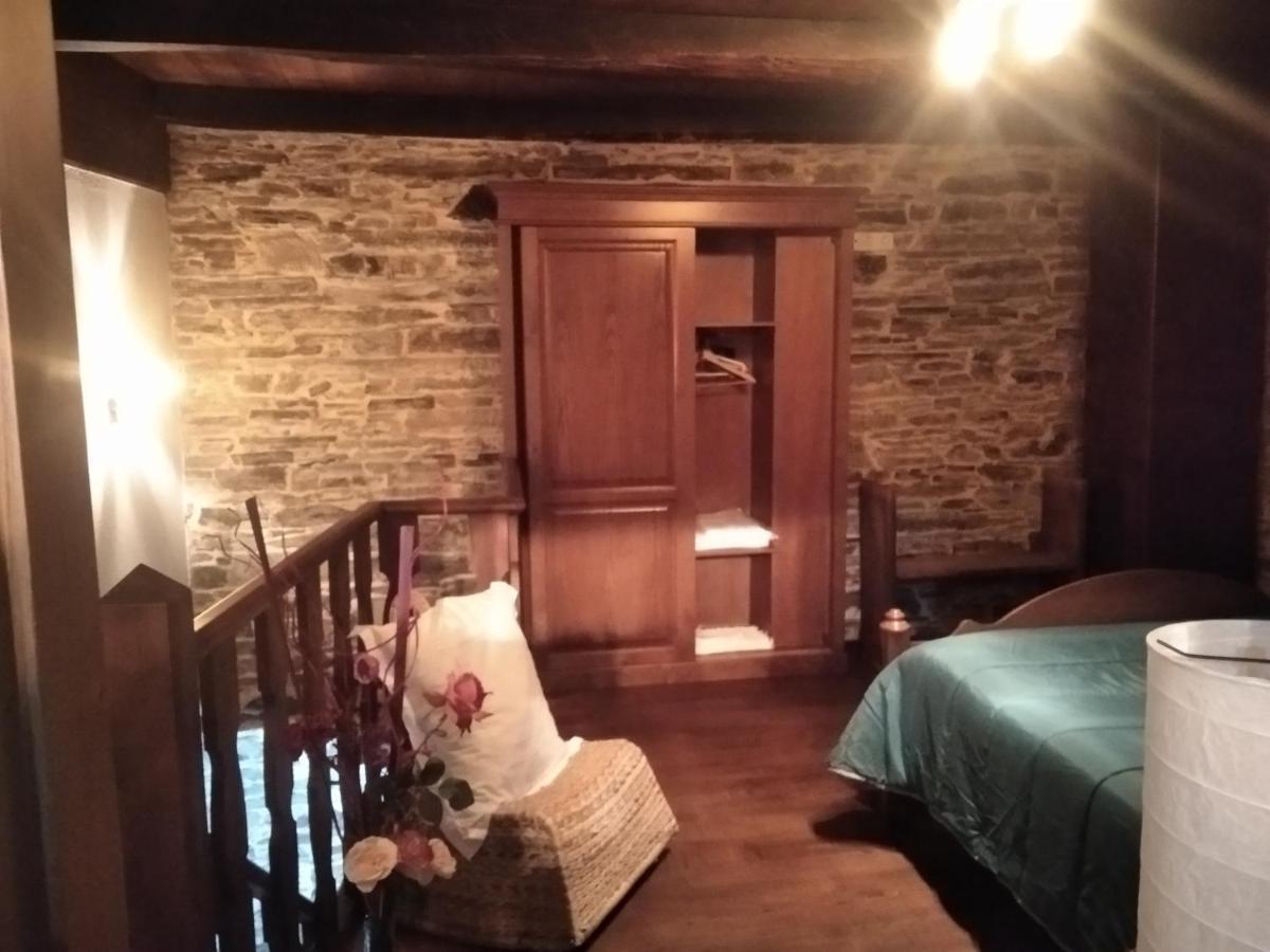 Apartamento La Corrada ซานตาเอวลาเลีย เด โอสโกส ภายนอก รูปภาพ