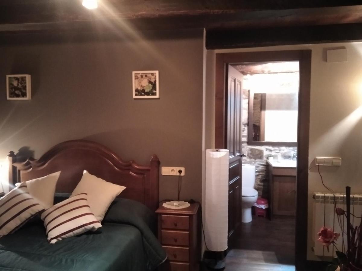 Apartamento La Corrada ซานตาเอวลาเลีย เด โอสโกส ภายนอก รูปภาพ